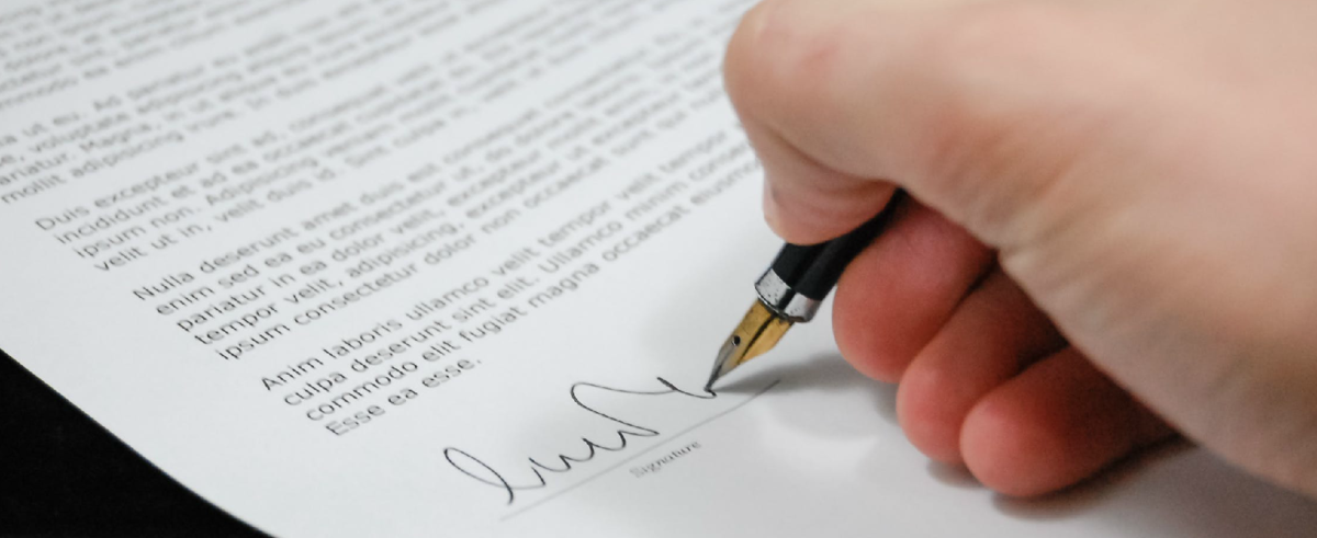 https://cdn2.hubspot.net/hubfs/2620515/document-agreement-documents-sign-48148.png